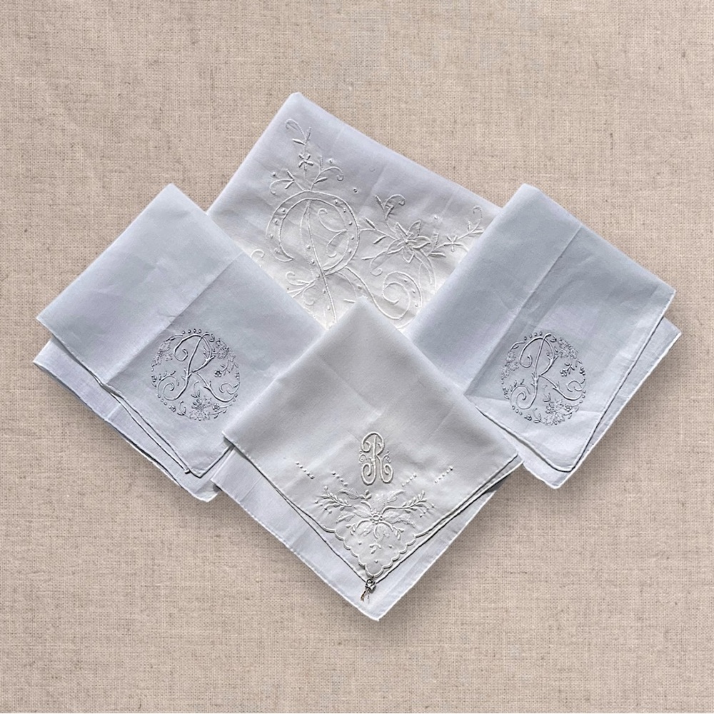 Embroidered White Vintage Linen Handkerchiefs - Set of 4